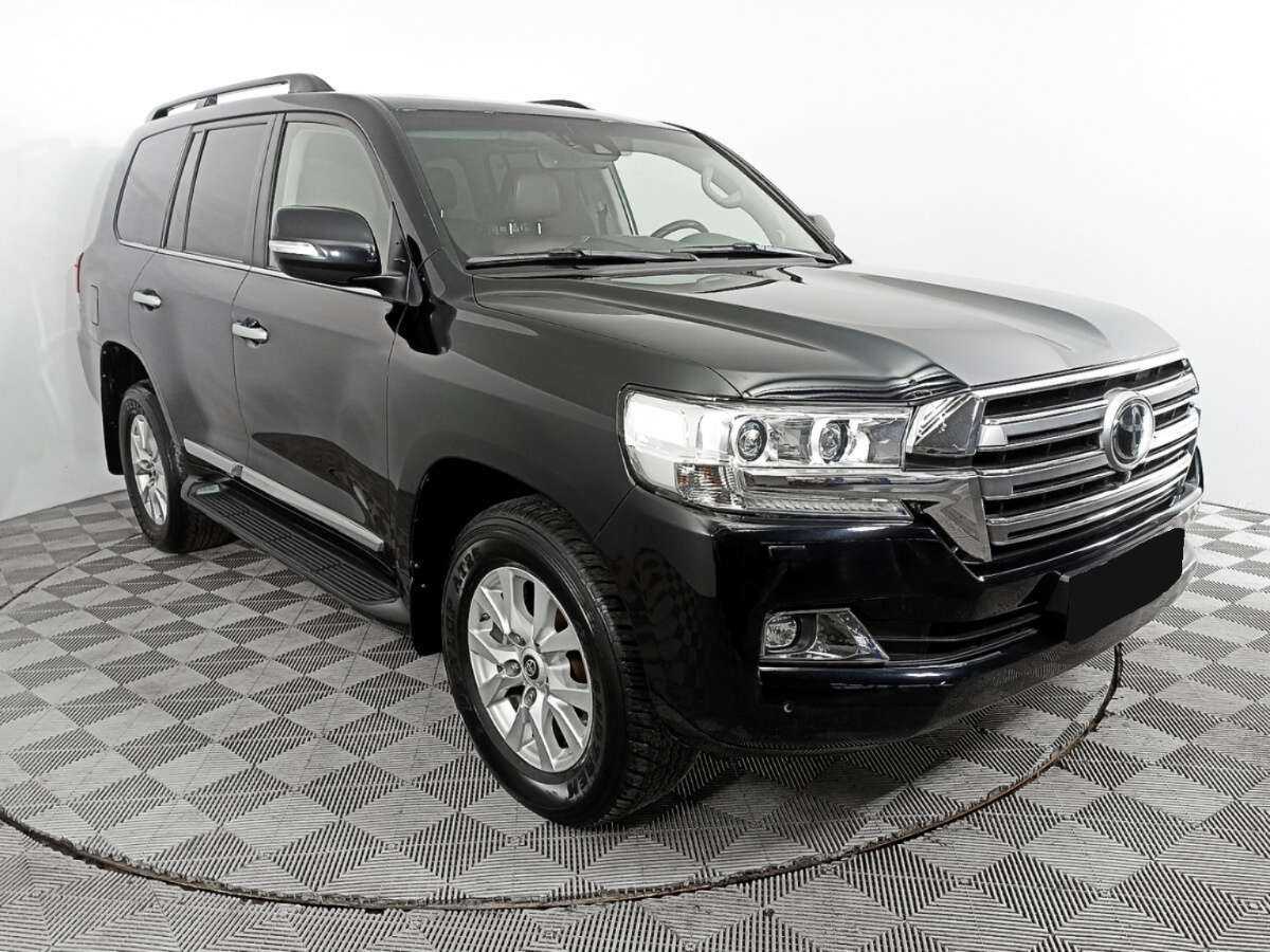 Toyota Land Cruiser с пробегом — 2015 год. Фото: #2