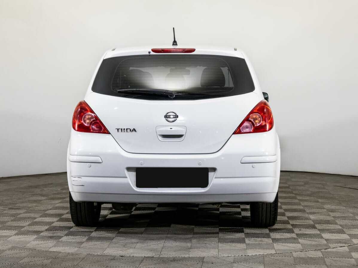 Nissan Tiida с пробегом — 2011 год. Фото: #5