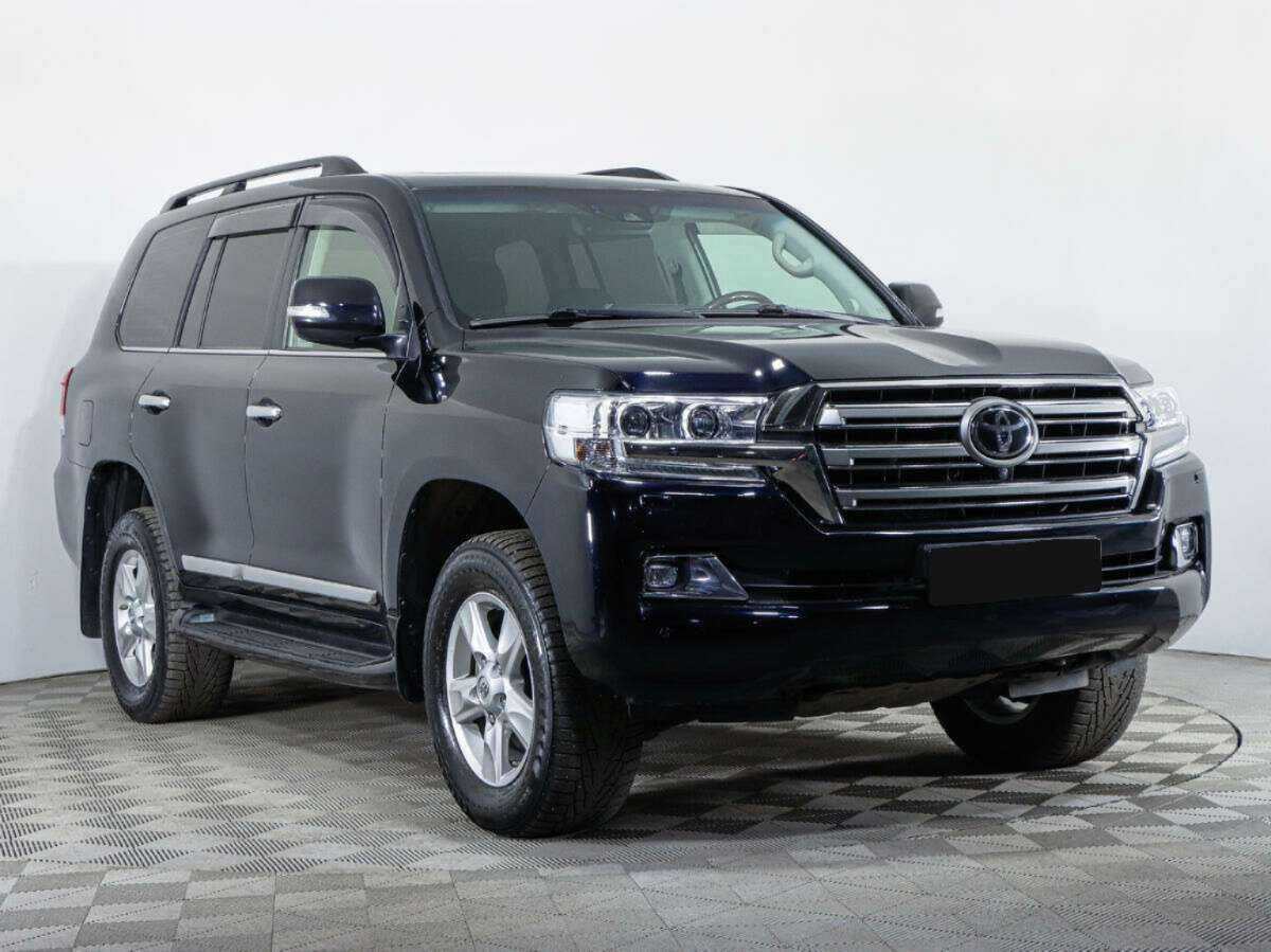 Toyota Land Cruiser с пробегом — 2017 год. Фото: #2