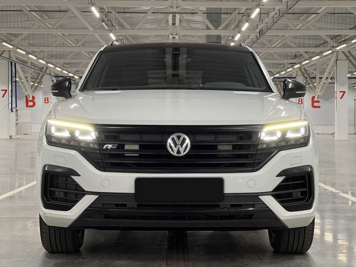 Volkswagen Touareg с пробегом — 2018 год. Фото: #1