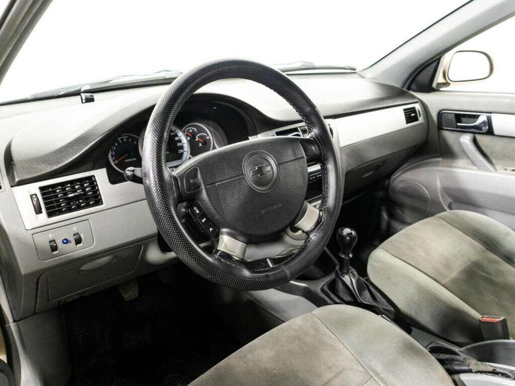 Chevrolet Lacetti с пробегом — 2007 год. Фото: #10
