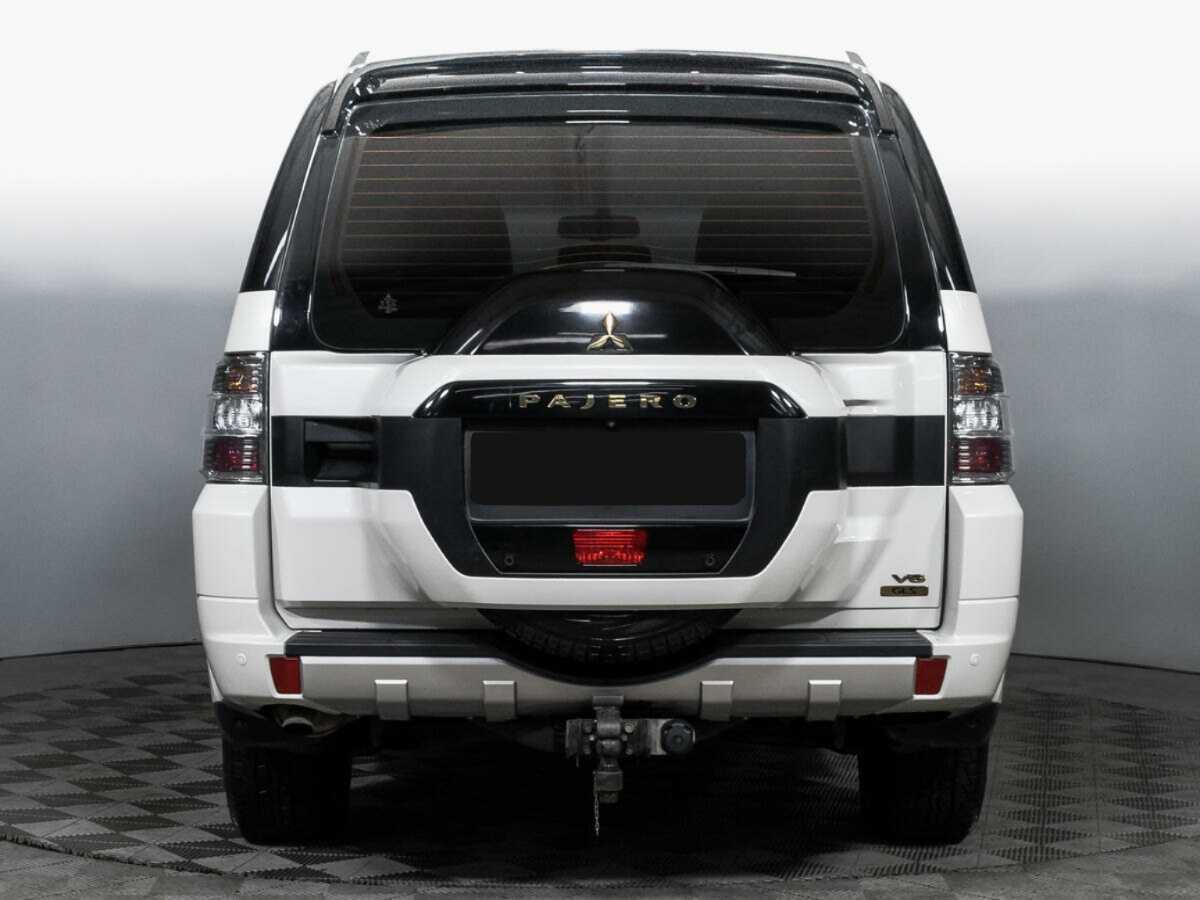 Mitsubishi Pajero с пробегом — 2021 год. Фото: #5