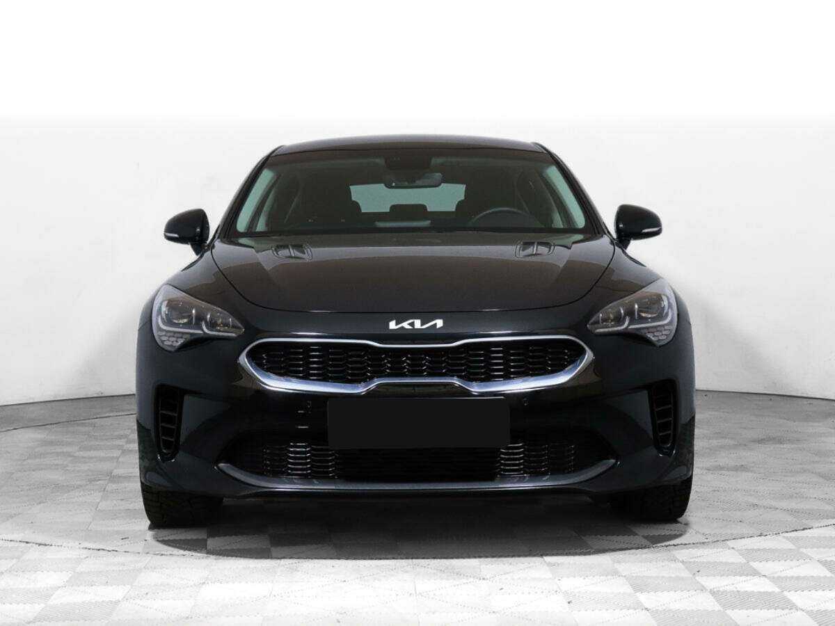 Kia Stinger с пробегом — 2023 год. Фото: #1