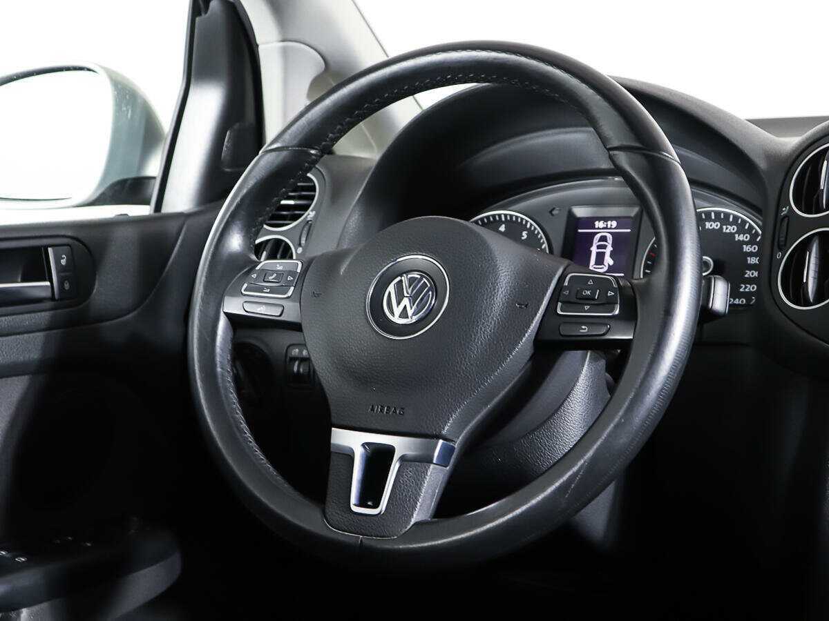 Volkswagen Golf Plus с пробегом — 2010 год. Фото: #14