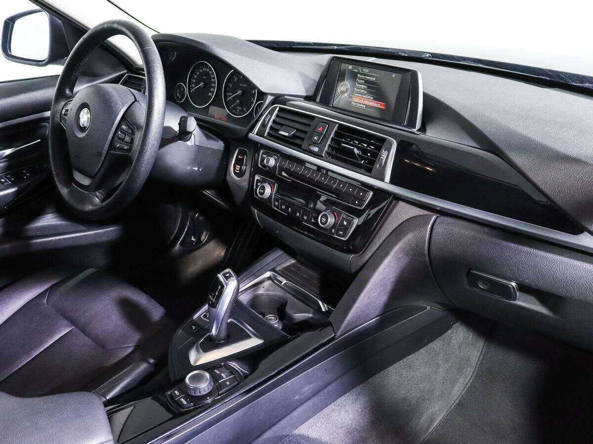 BMW 3 серии с пробегом — 2017 год. Фото: #5