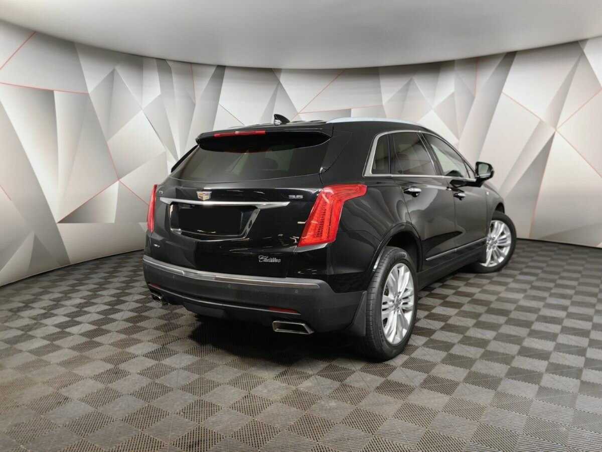 Cadillac XT5 с пробегом — 2016 год. Фото: #1
