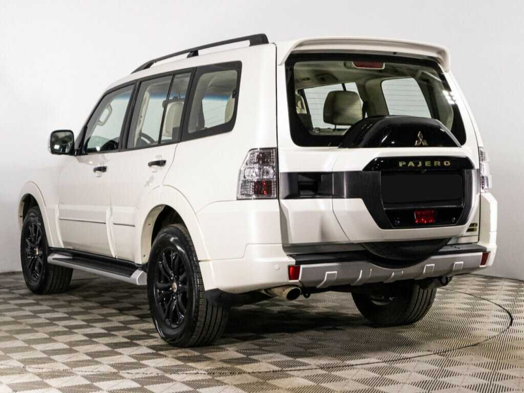 Mitsubishi Pajero с пробегом — 2019 год. Фото: #6