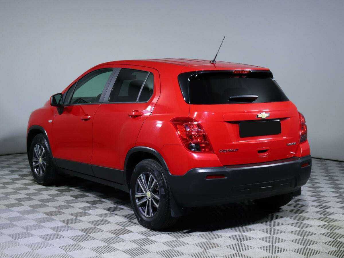 Chevrolet Tracker с пробегом — 2015 год. Фото: #5