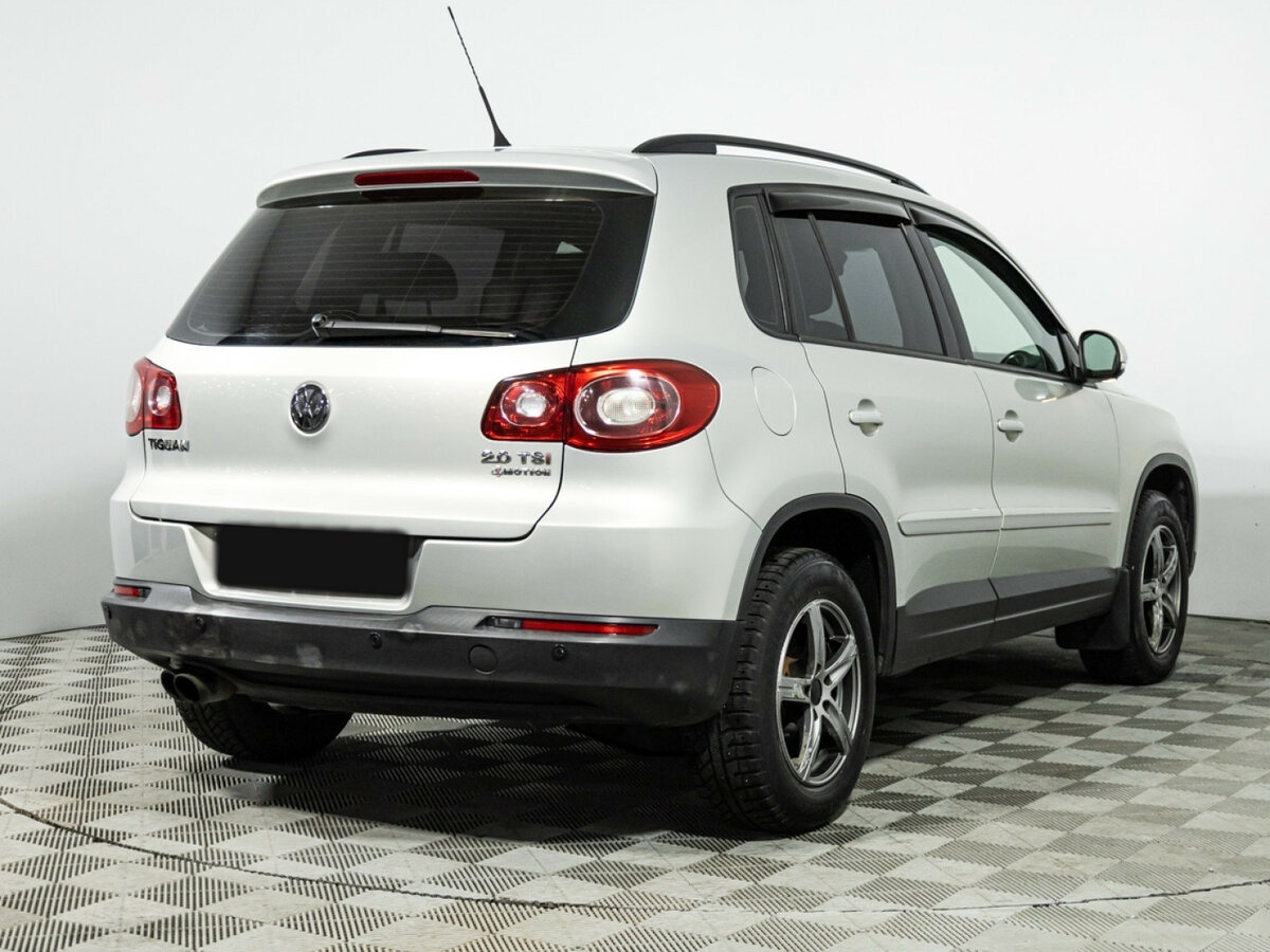Volkswagen Tiguan с пробегом — 2011 год. Фото: #4