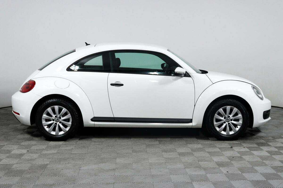 Volkswagen Beetle с пробегом — 2014 год. Фото: #3