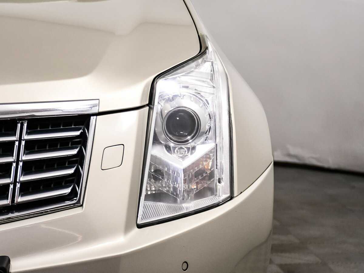 Cadillac SRX с пробегом — 2013 год. Фото: #13