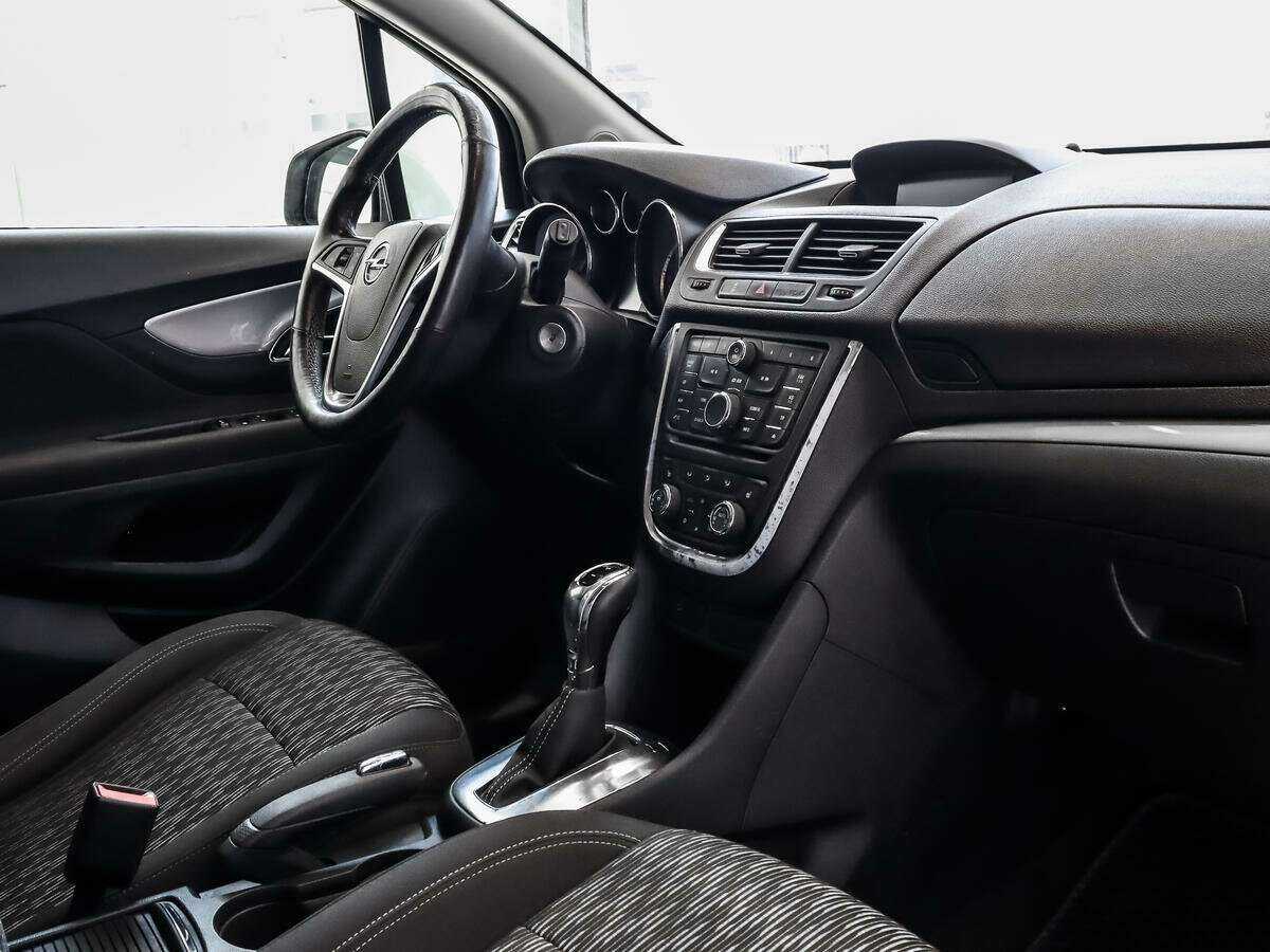 Opel Mokka с пробегом — 2013 год. Фото: #10