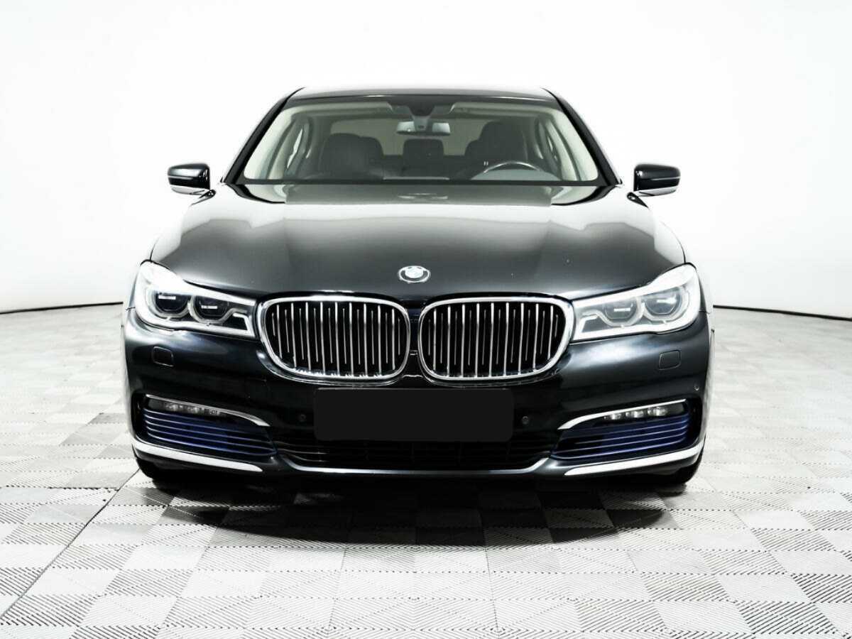 BMW 7 серии с пробегом — 2016 год. Фото: #1