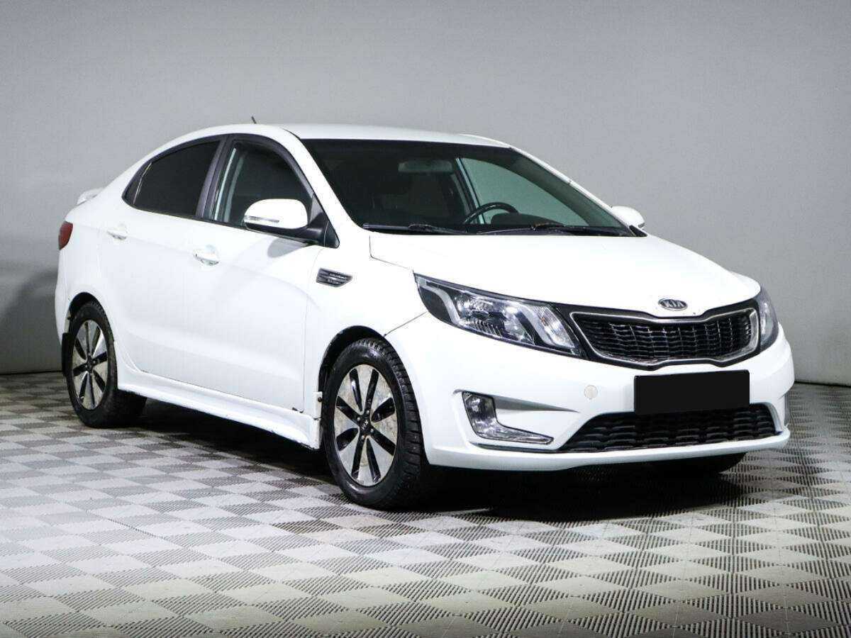 Kia Rio с пробегом — 2011 год. Фото: #2
