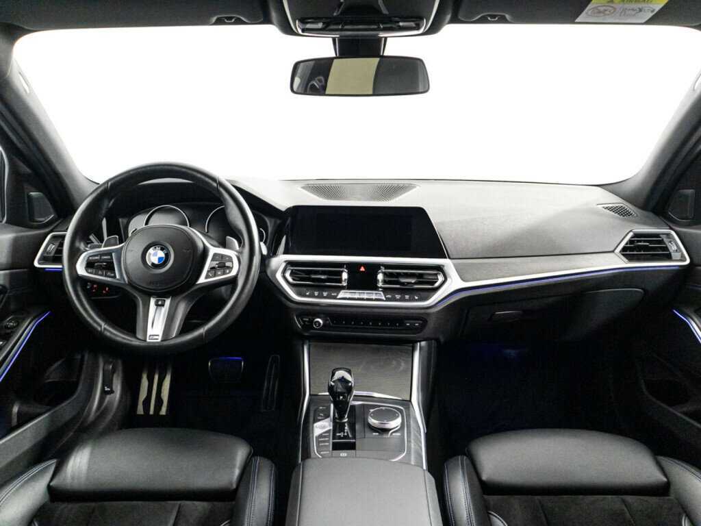 BMW 3 серии с пробегом — 2019 год. Фото: #12