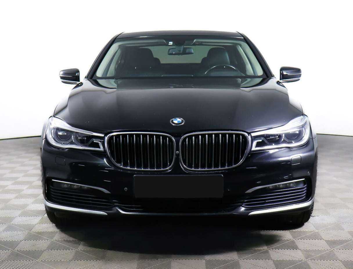 BMW 7 серии с пробегом — 2016 год. Фото: #1