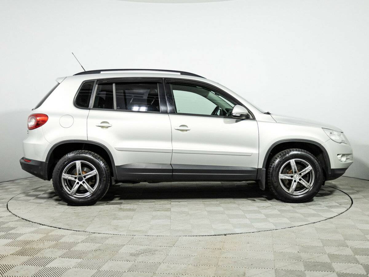 Volkswagen Tiguan с пробегом — 2011 год. Фото: #3