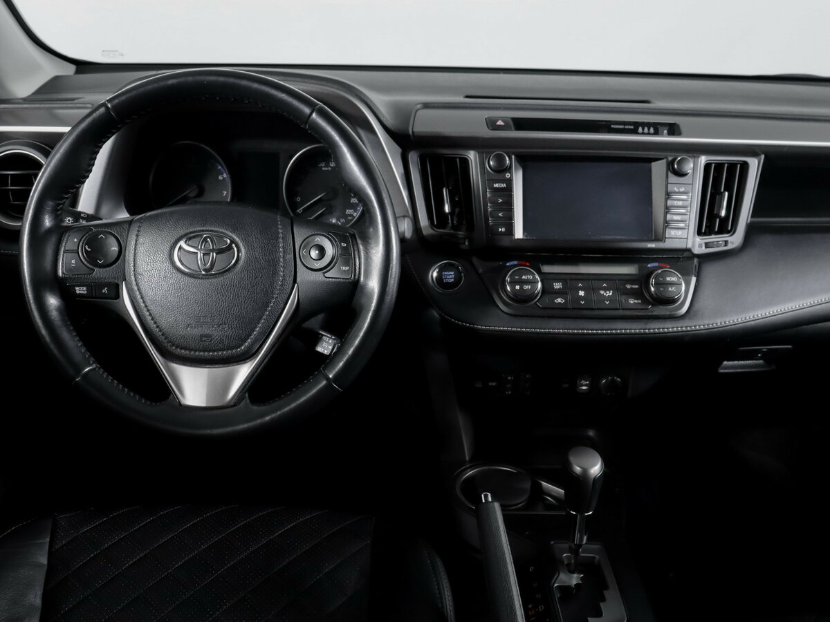 Toyota RAV4 с пробегом — 2019 год. Фото: #11
