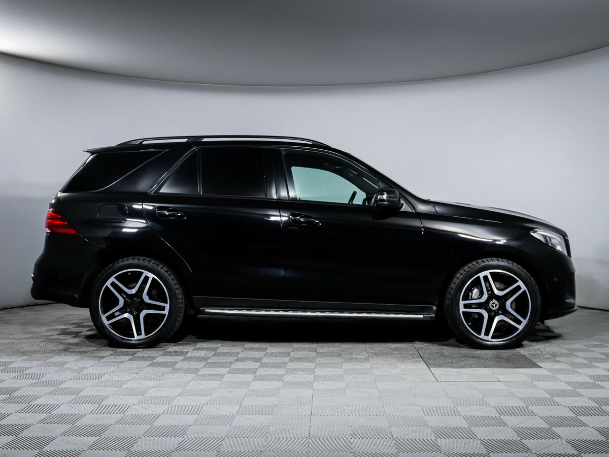 Mercedes-Benz GLE с пробегом — 2015 год. Фото: #3