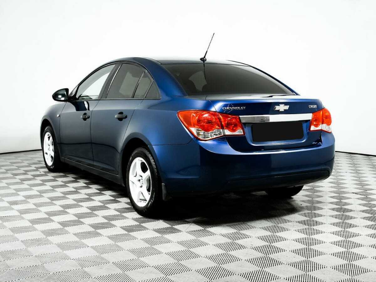 Chevrolet Cruze с пробегом — 2011 год. Фото: #6