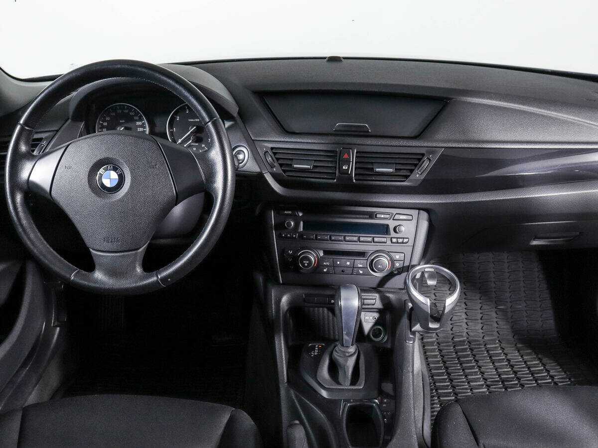BMW X1 с пробегом — 2012 год. Фото: #10