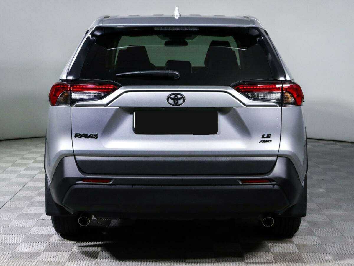 Toyota RAV4 с пробегом — 2022 год. Фото: #4