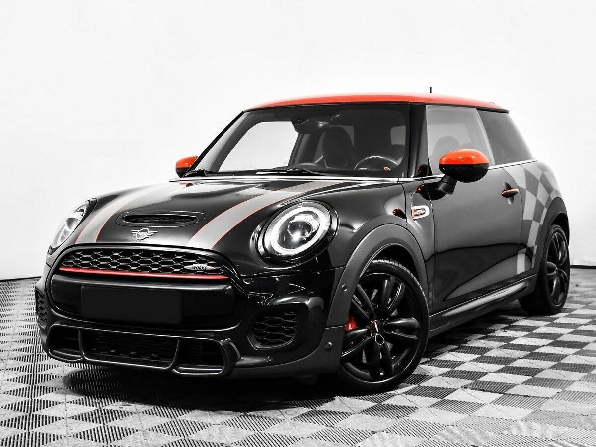 Mini Hatch с пробегом — 2019 год. Посмотреть фото
