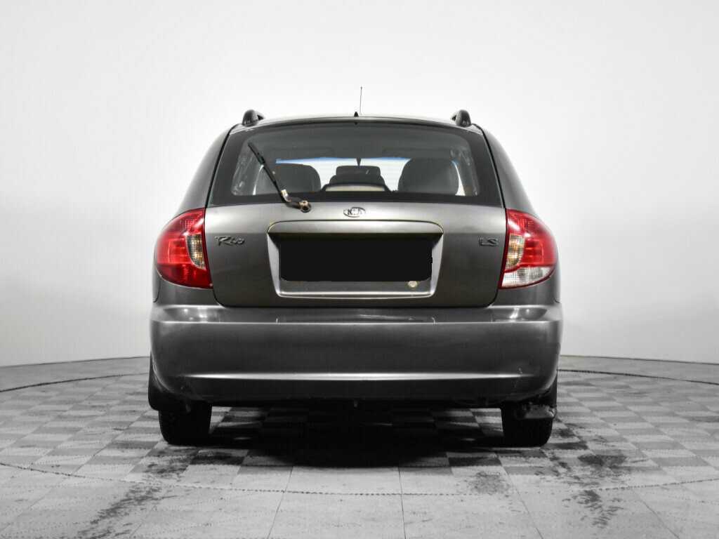 Kia Rio с пробегом — 2005 год. Фото: #4