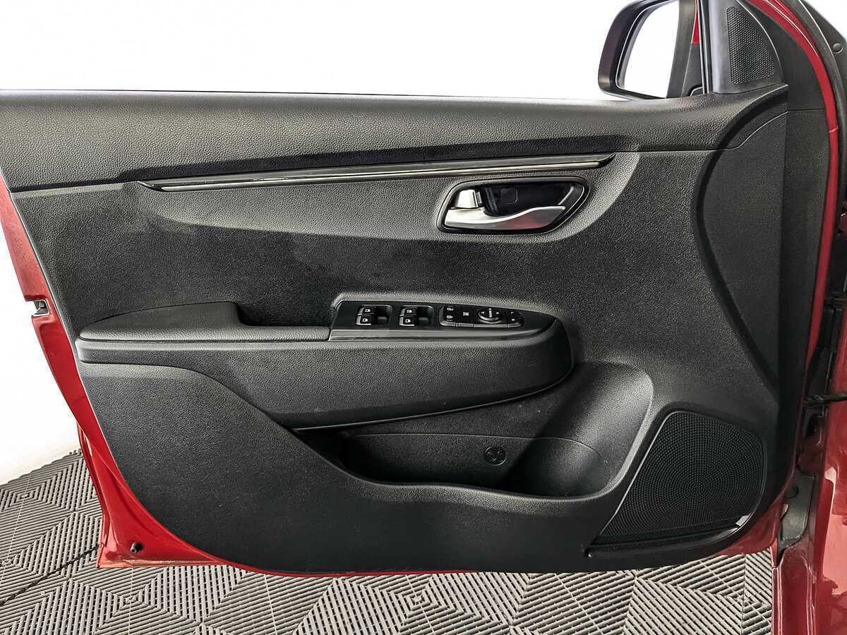 Kia Rio с пробегом — 2017 год. Фото: #18