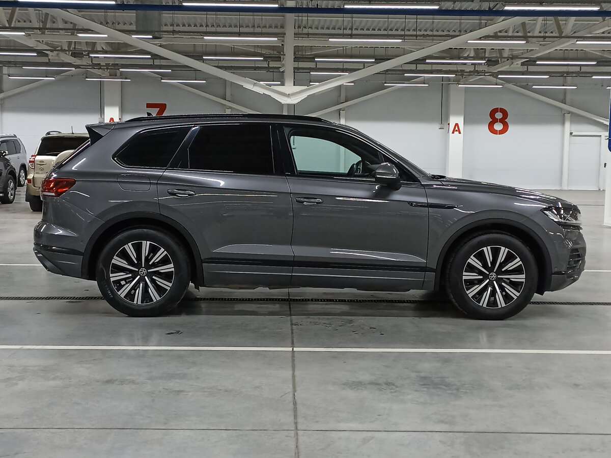 Volkswagen Touareg с пробегом — 2022 год. Фото: #3