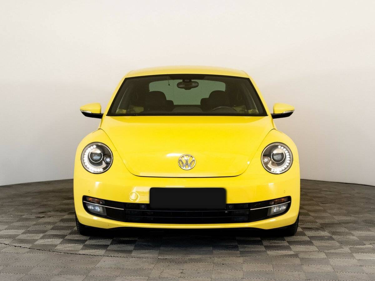 Volkswagen Beetle с пробегом — 2013 год. Фото: #2