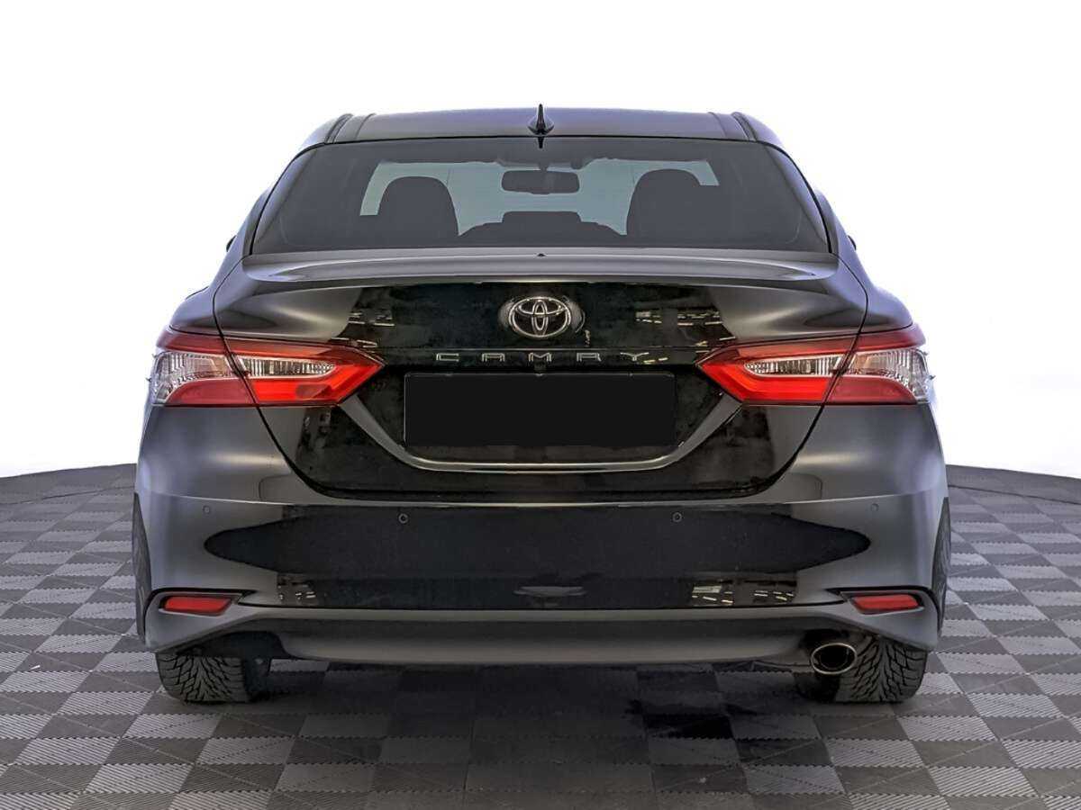 Toyota Camry с пробегом — 2021 год. Фото: #5
