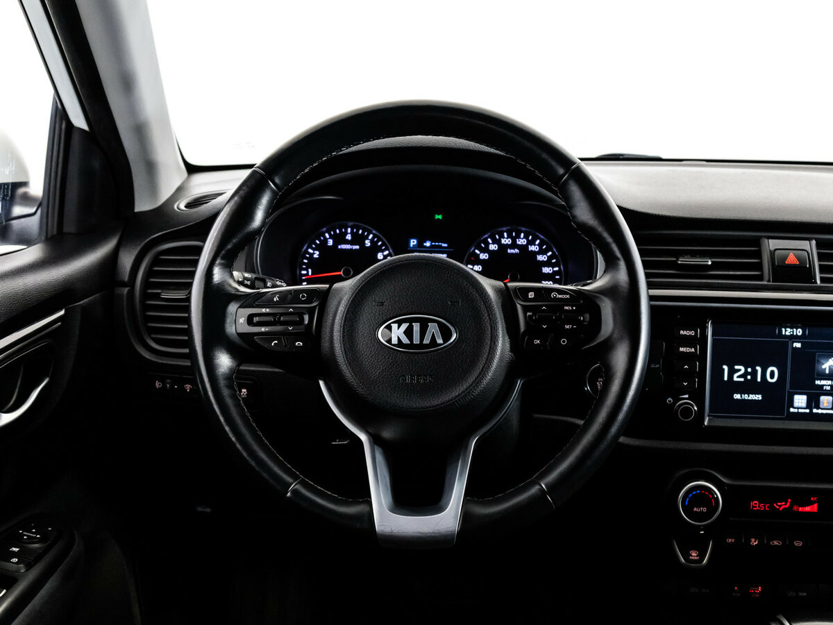 Kia Rio с пробегом — 2020 год. Фото: #8