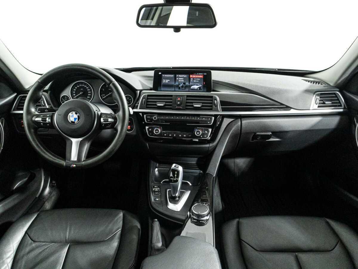 BMW 3 серии с пробегом — 2017 год. Фото: #12
