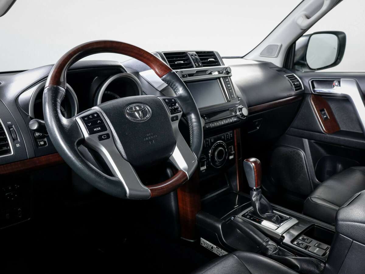 Toyota Land Cruiser Prado с пробегом — 2016 год. Фото: #13