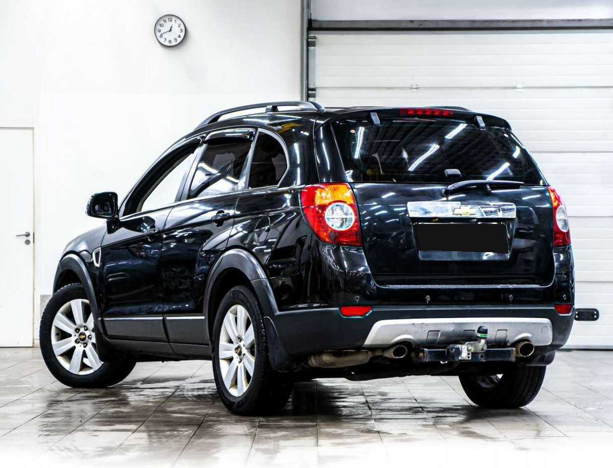 Chevrolet Captiva с пробегом — 2008 год. Фото: #3
