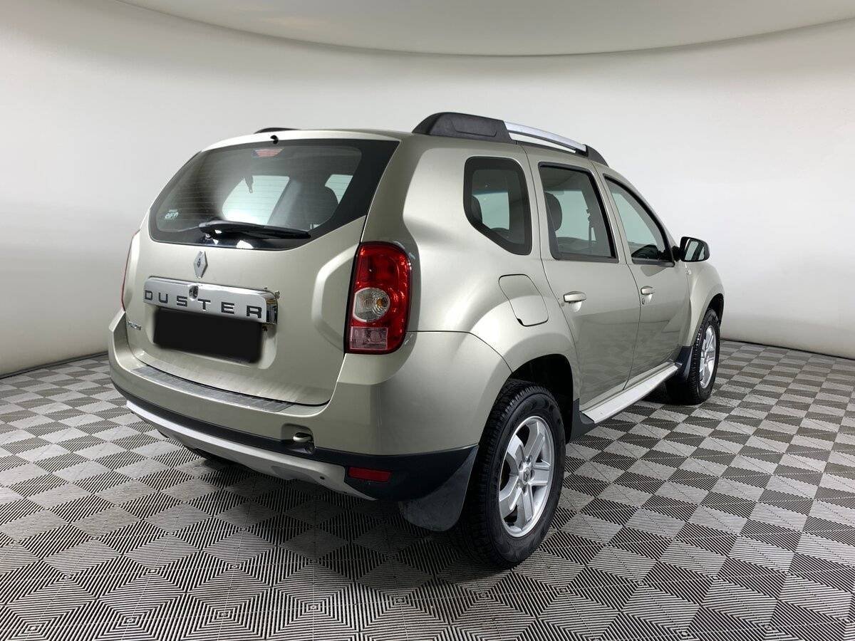 Renault Duster с пробегом — 2013 год. Фото: #4