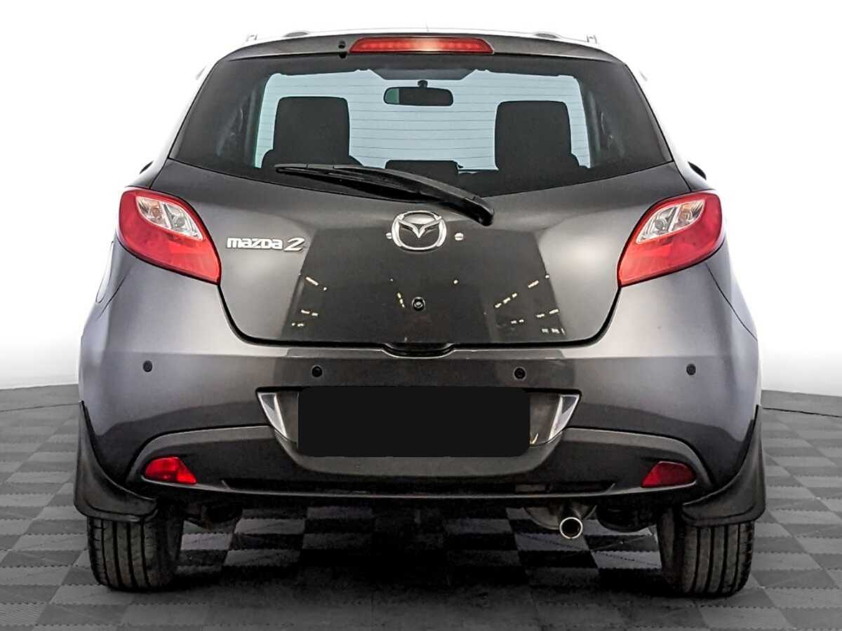 Mazda 2 с пробегом — 2013 год. Фото: #5