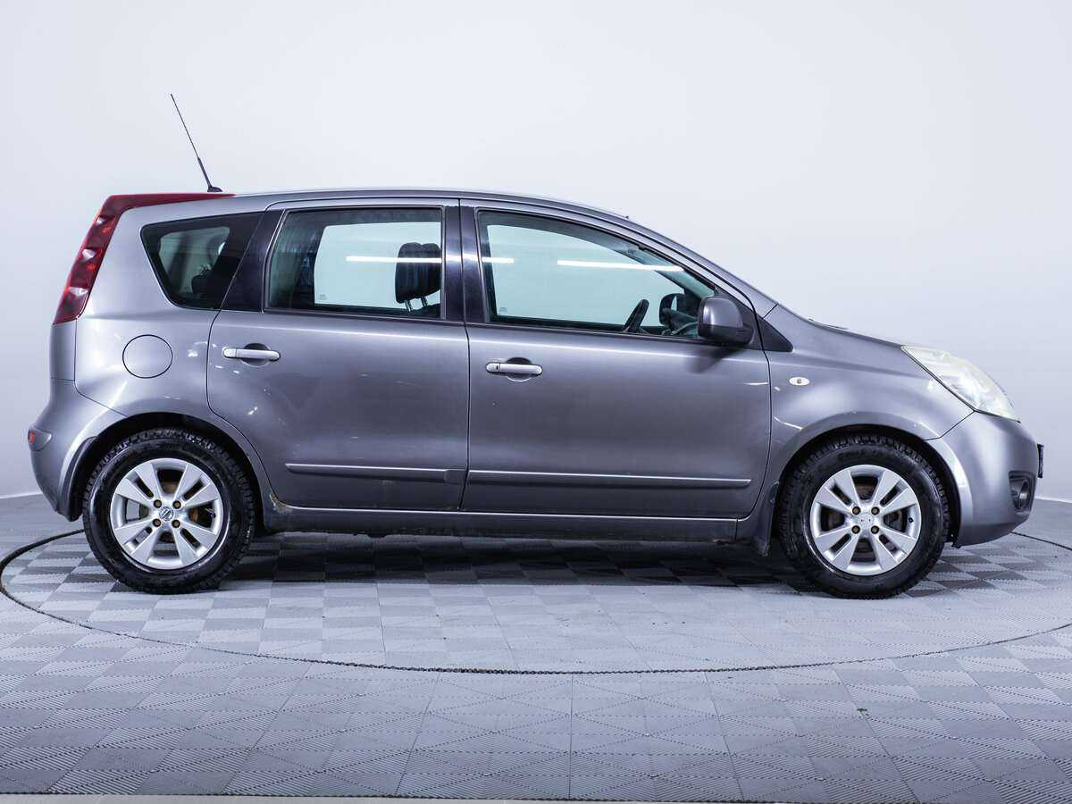 Nissan Note с пробегом — 2011 год. Фото: #3