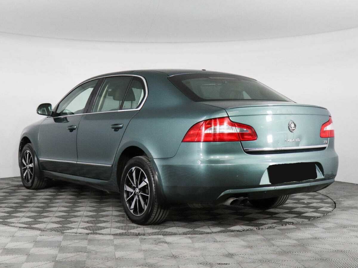 Skoda Superb с пробегом — 2012 год. Фото: #6