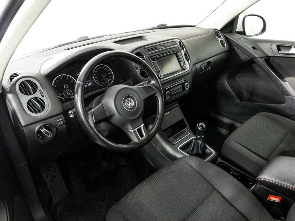 Volkswagen Tiguan с пробегом — 2011 год. Фото: #10