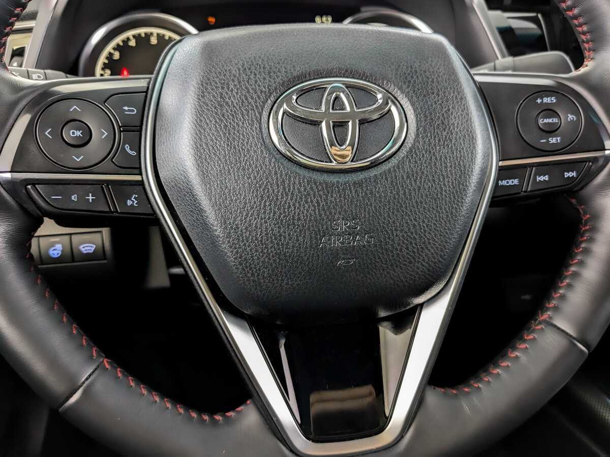 Toyota Camry с пробегом — 2022 год. Фото: #23