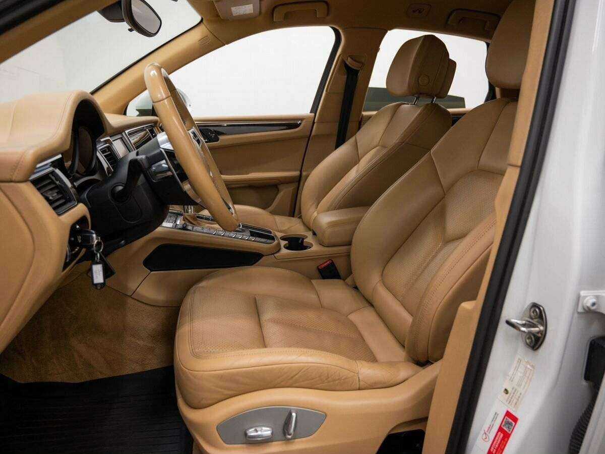 Porsche Macan с пробегом — 2014 год. Фото: #12