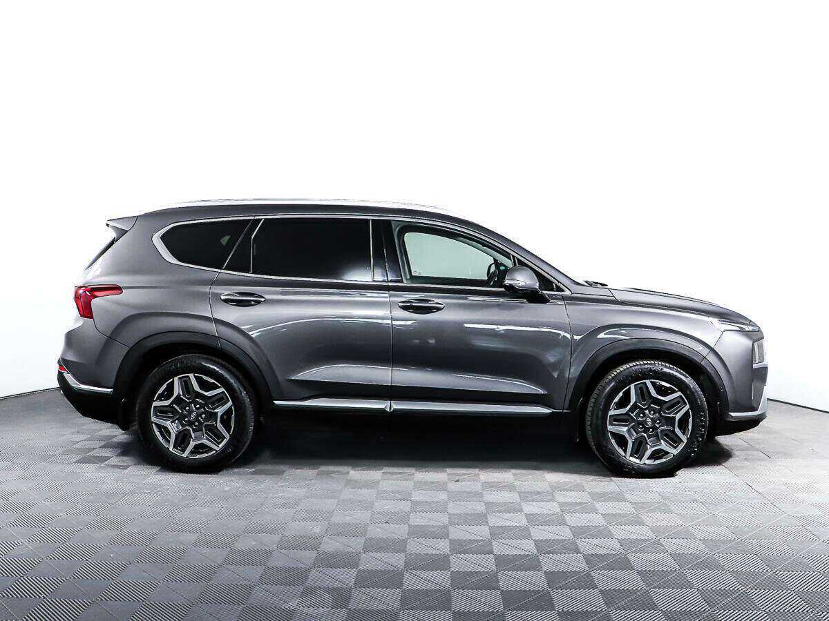 Hyundai Santa Fe с пробегом — 2022 год. Фото: #3