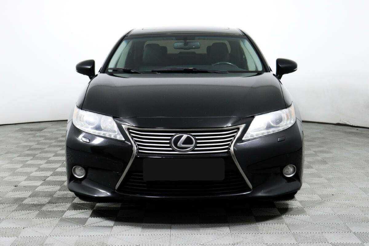 Lexus ES с пробегом — 2012 год. Фото: #1