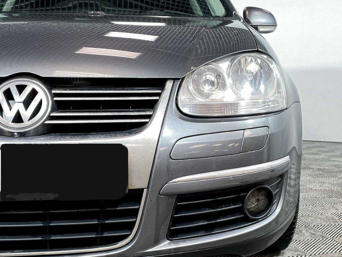 Volkswagen Jetta с пробегом — 2009 год. Фото: #15