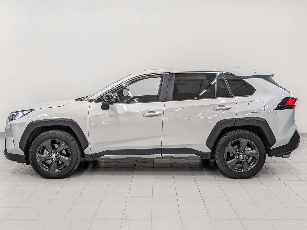 Toyota RAV4 с пробегом — 2022 год. Фото: #6