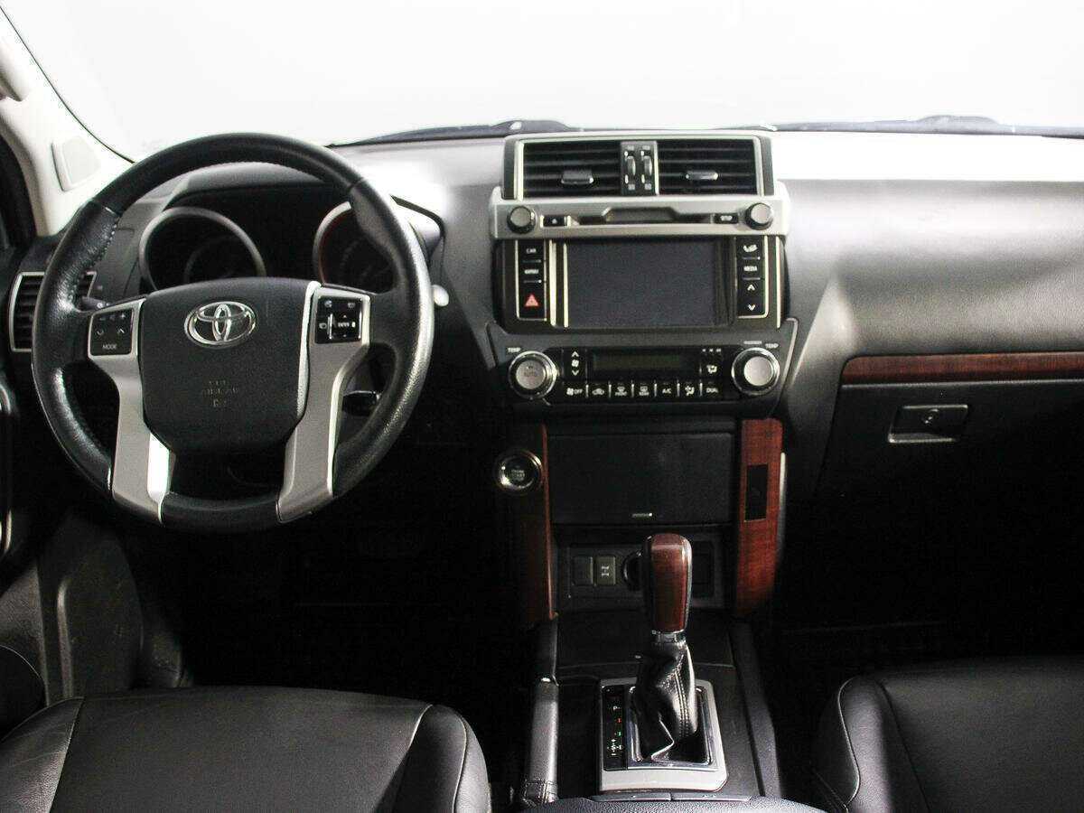 Toyota Land Cruiser Prado с пробегом — 2017 год. Фото: #10
