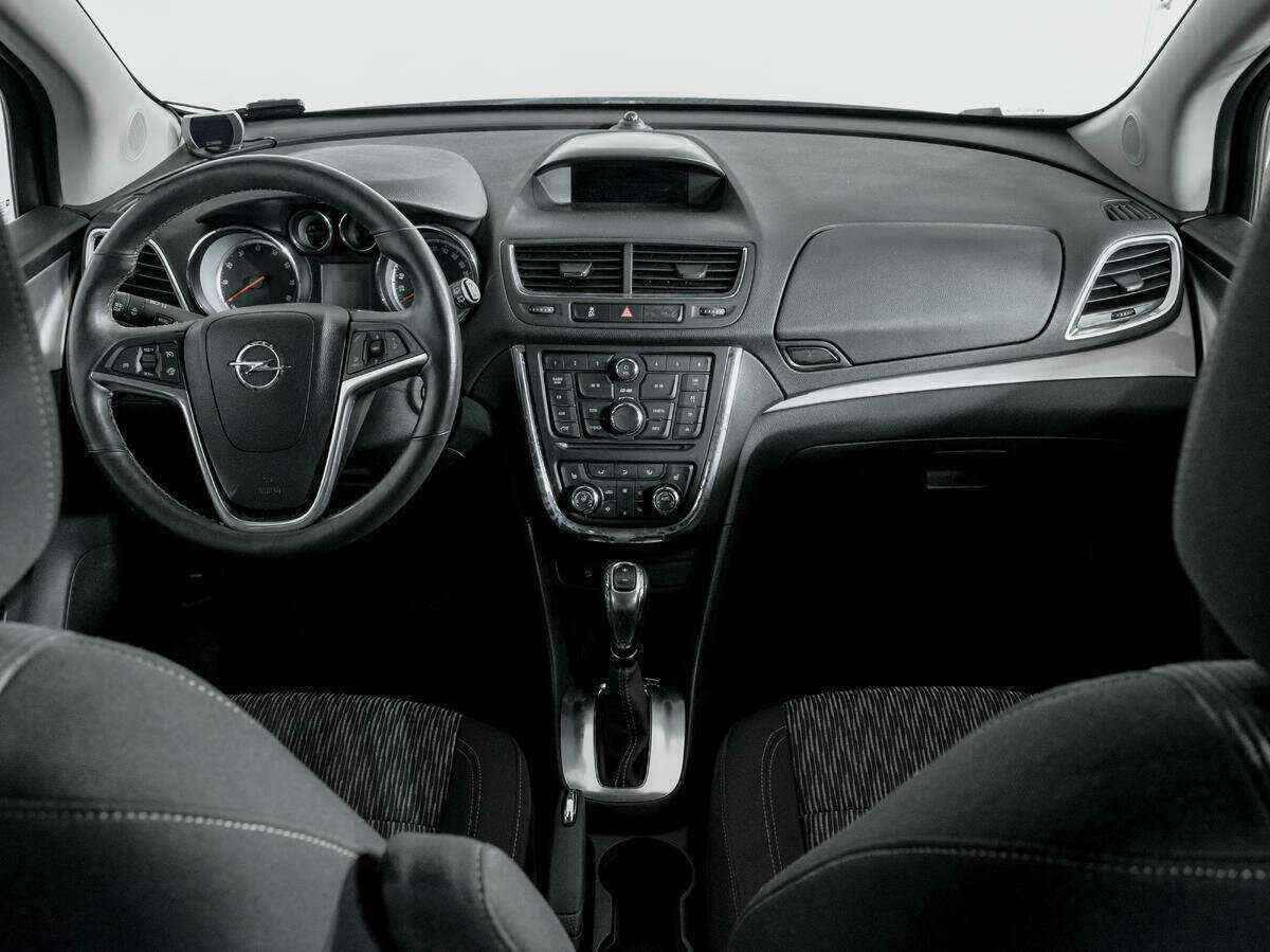 Opel Mokka с пробегом — 2014 год. Фото: #11