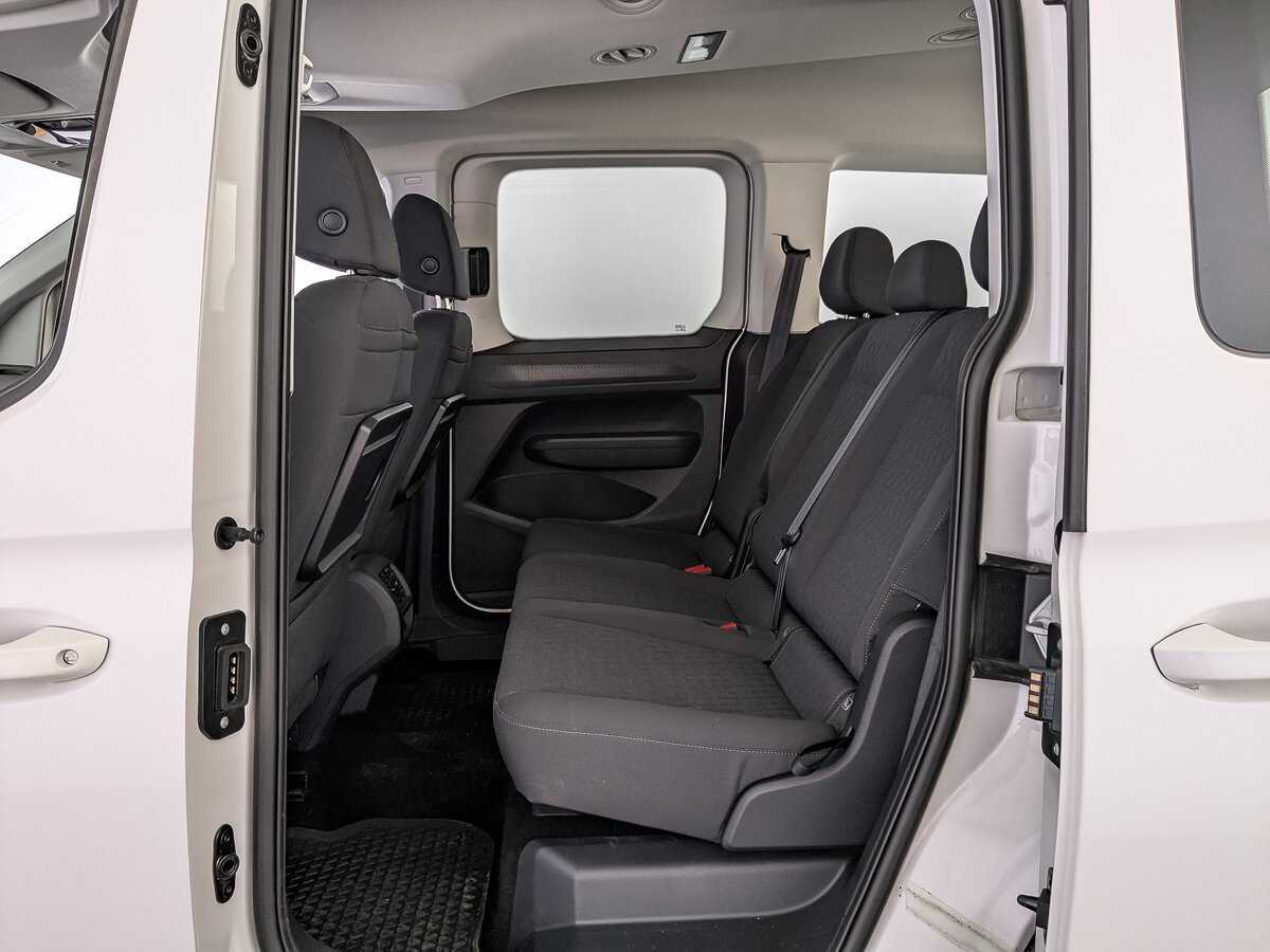 Volkswagen Caddy с пробегом — 2021 год. Фото: #17